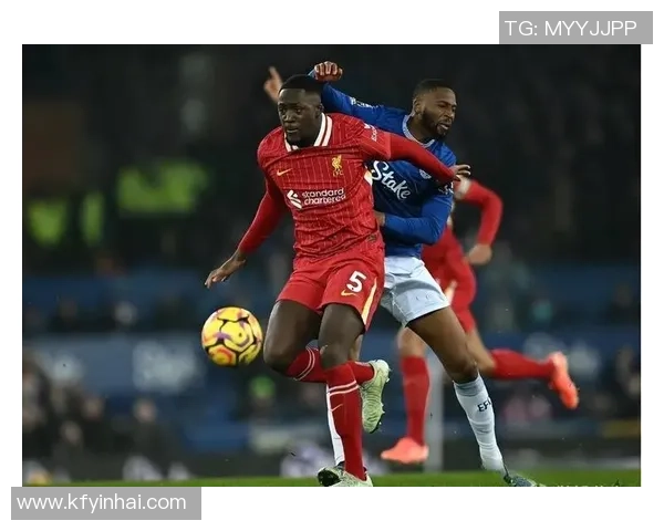 足总杯激战利物浦小胜巴萨帽子戏法引发争议判罚风波