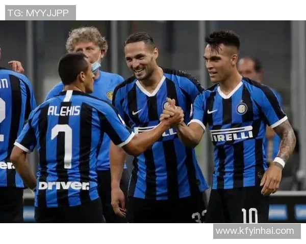 足总杯激战多特蒙德与AC米兰交锋乌龙球成比赛焦点引发全场热议