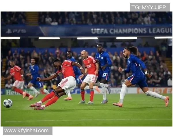 友谊赛精彩回顾：本菲卡逆转切尔西红牌事件引发全场热议