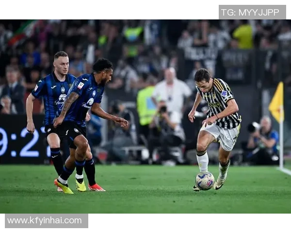 欧联杯激战尤文图斯与那不勒斯平局争议判罚引发全场热议 欧联杯激战尤文图斯与那不勒斯平局争议判罚引发全场热议