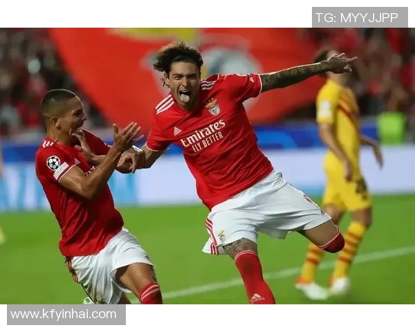 英超精彩对决本菲卡大胜巴萨点球大战引发全场狂欢与转会传闻