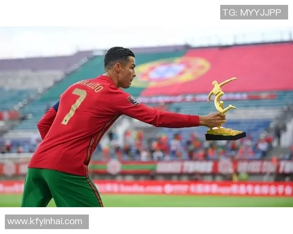 友谊赛精彩对决AC米兰大胜曼联乌龙球引发争议与热议