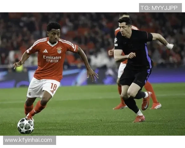 欧联杯激战巴萨逆转本菲卡红牌事件引发全场热议与争议分析