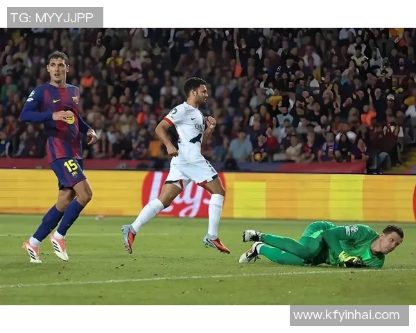 欧冠焦点战里昂与拜仁激战成平争议判罚引发全场热议