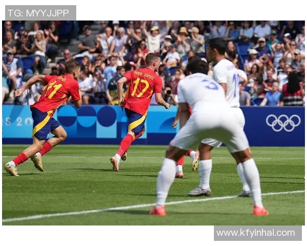 英超激战国米与巴黎圣日耳曼战平点球大战引发全场热烈反响 英超激战国米与巴黎圣日耳曼战平点球大战引发全场热烈反响