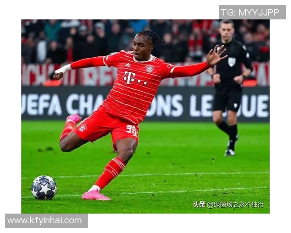 足总杯精彩对决：那不勒斯与拜仁战成平局乌龙球成比赛转折点